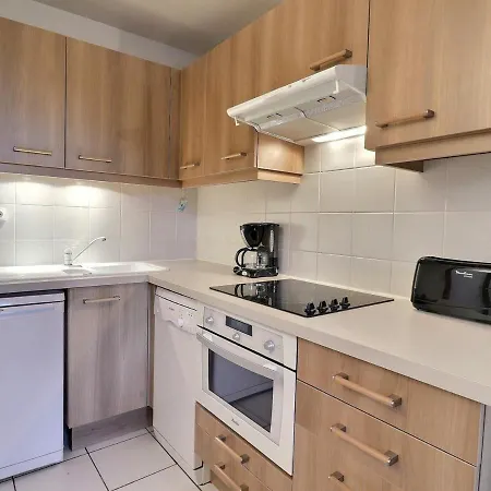 Bel 2 Pieces Pour 4 Pers. Avec Balcon Nord, Au Pied Des Pistes A Les Allues - Fr-1-182-21 Apartment Meribel